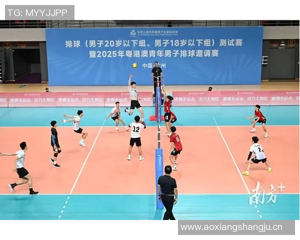 杭州排球队的耐力训练与比赛表现探讨聚焦排球的竞技精神与团队合作 杭州排球队的耐力训练与比赛表现探讨聚焦排球的竞技精神与团队合作